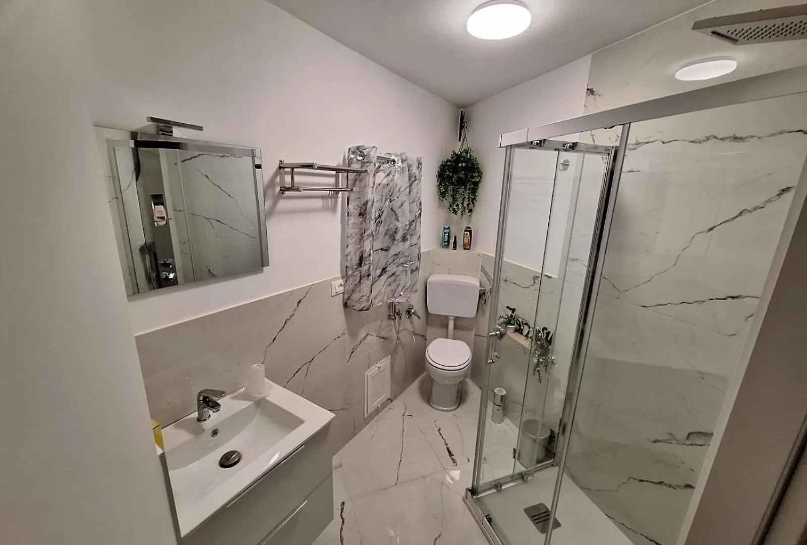 Tra I Normanni E Cattedrale Apartament Palermo 0*,  İtalya